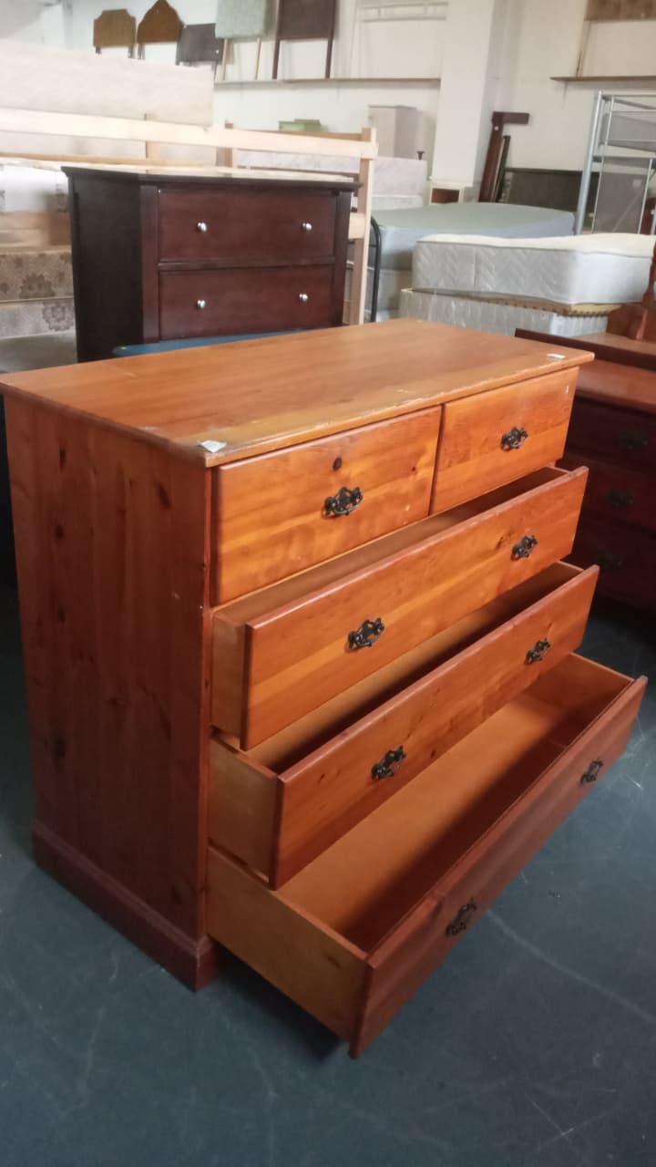 Solid Pine 5-Drawer Chest of Drawers - Image 2