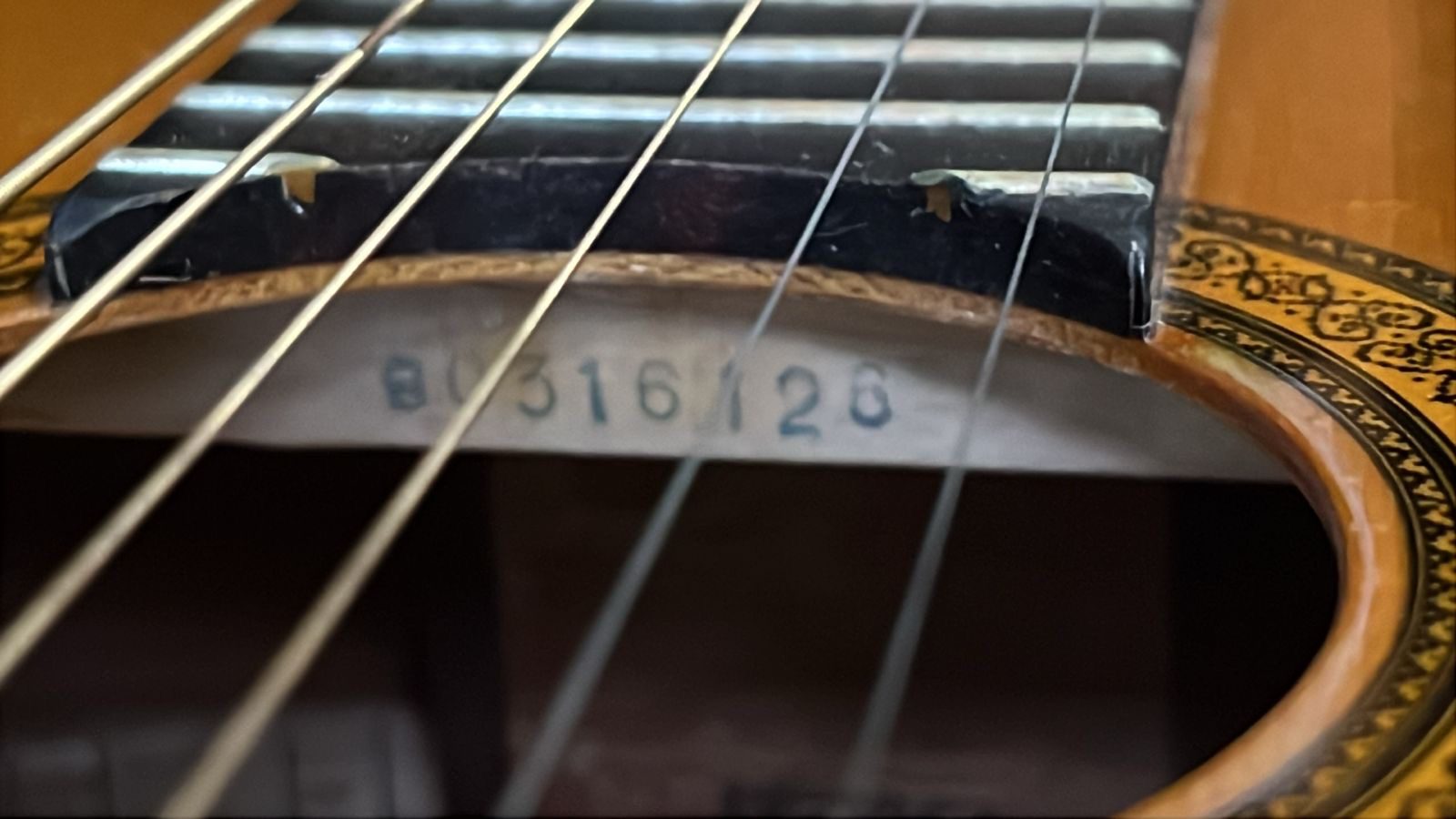Yamaha G-235 Classical Acoustic Guitar with Hard Case - Image 4
