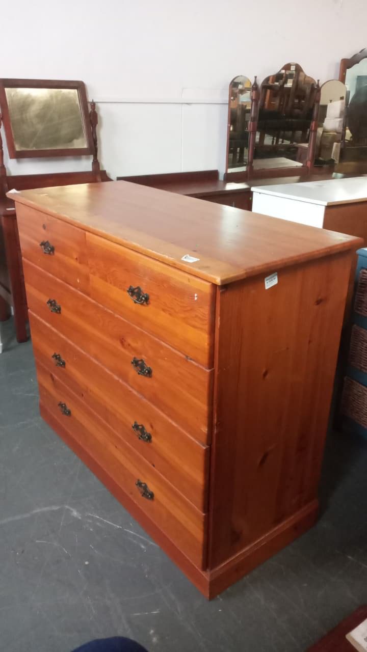 Solid Pine 5-Drawer Chest of Drawers - Image 4
