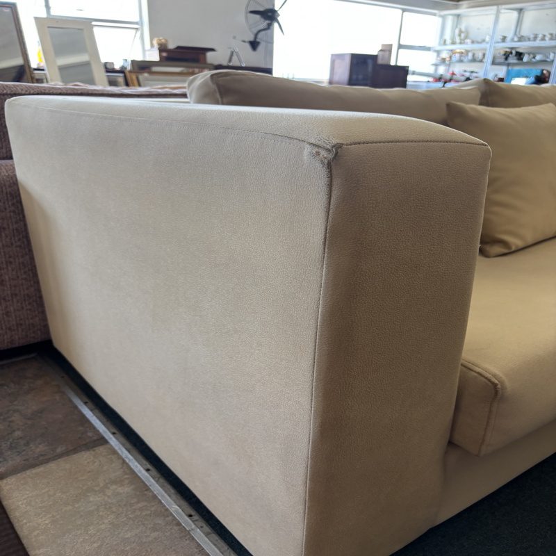 Beige L-Shape Lounge Suite with Scatter Cushions - Image 3