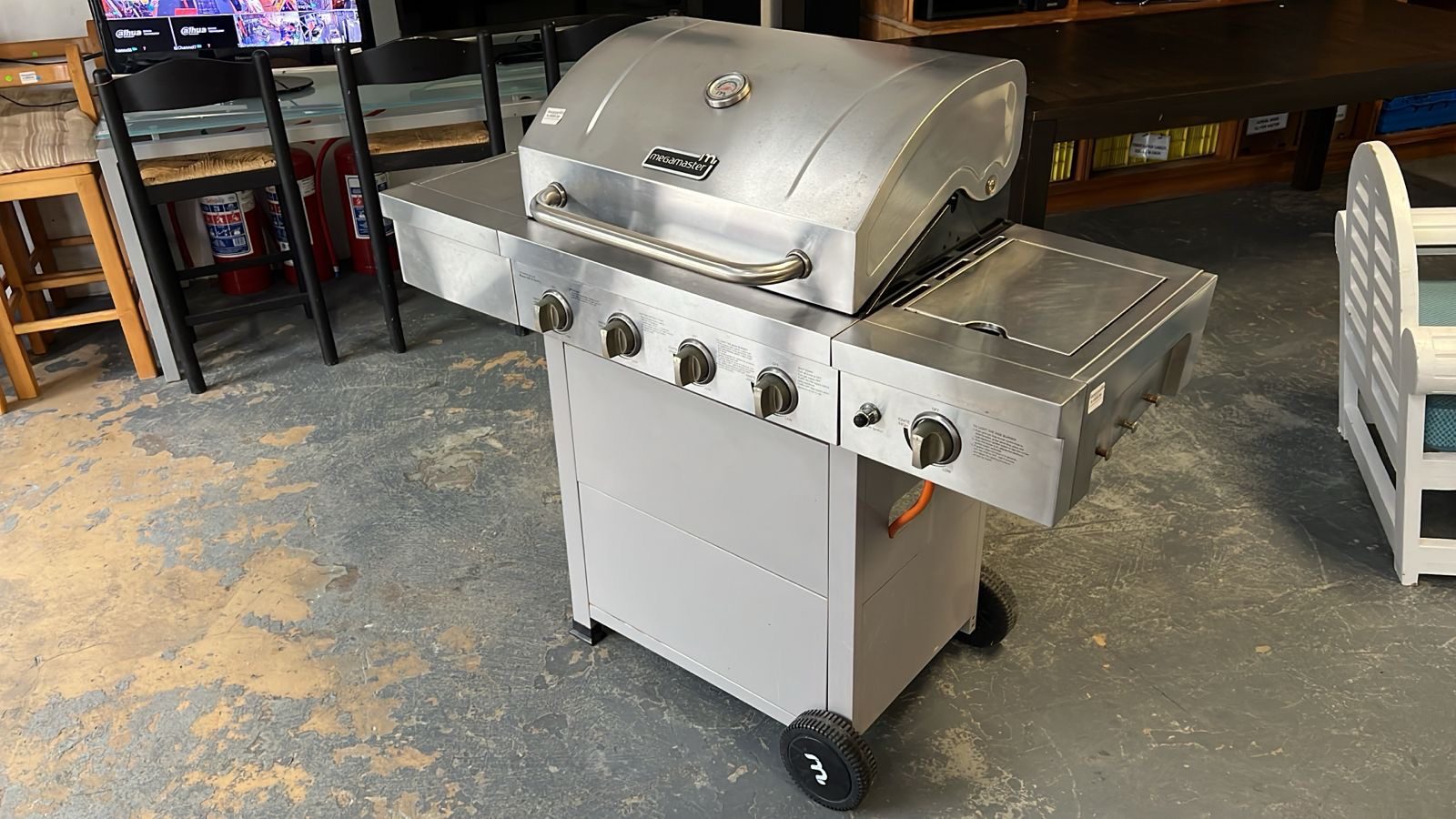 Megamaster Blaze 400 Elite Pro 4-Burner Stainless Steel Gas Braai