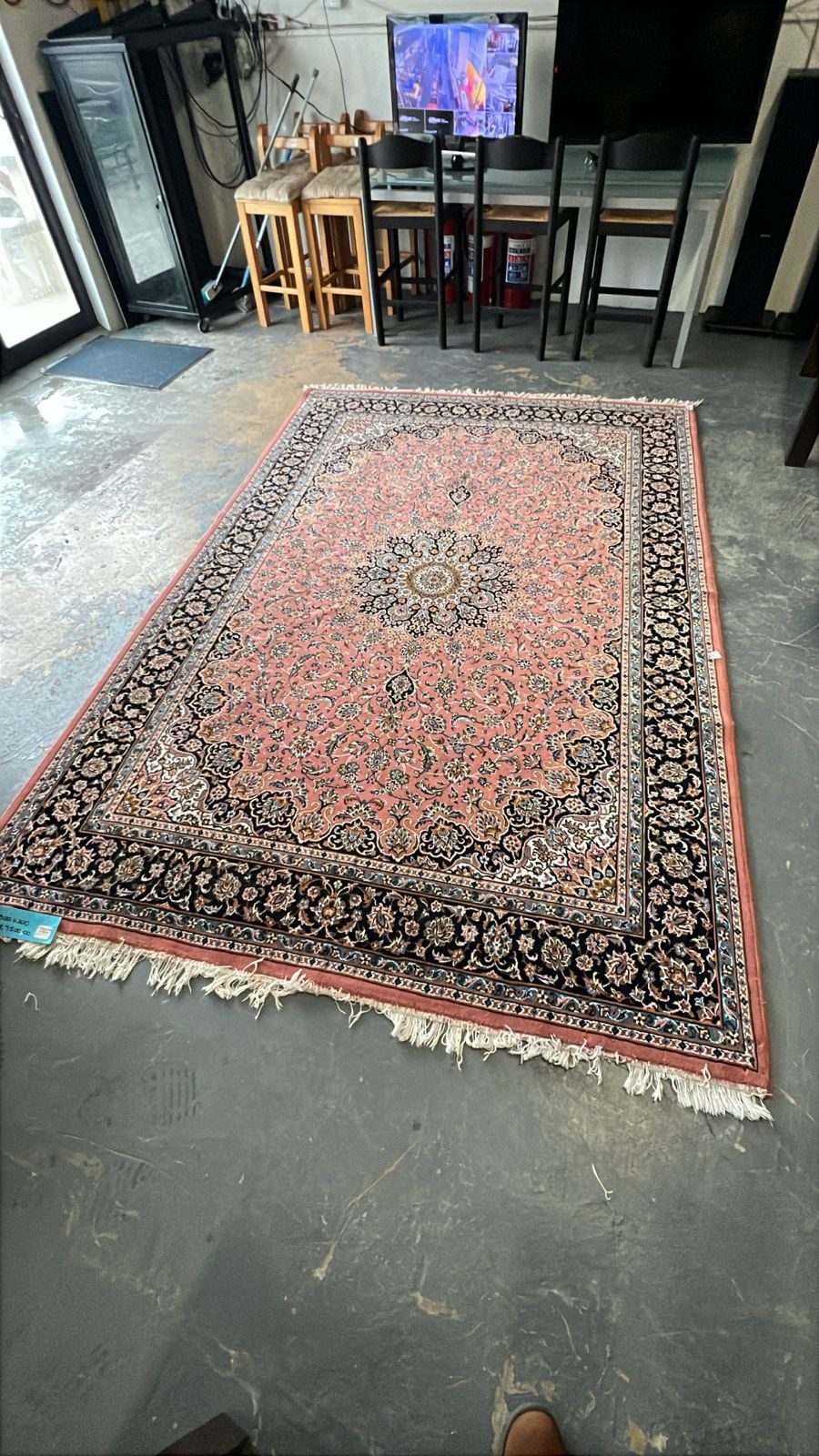 Hand-Tufted Persian-Style Peach & Navy Area Rug 300 x 200 cm - Image 3