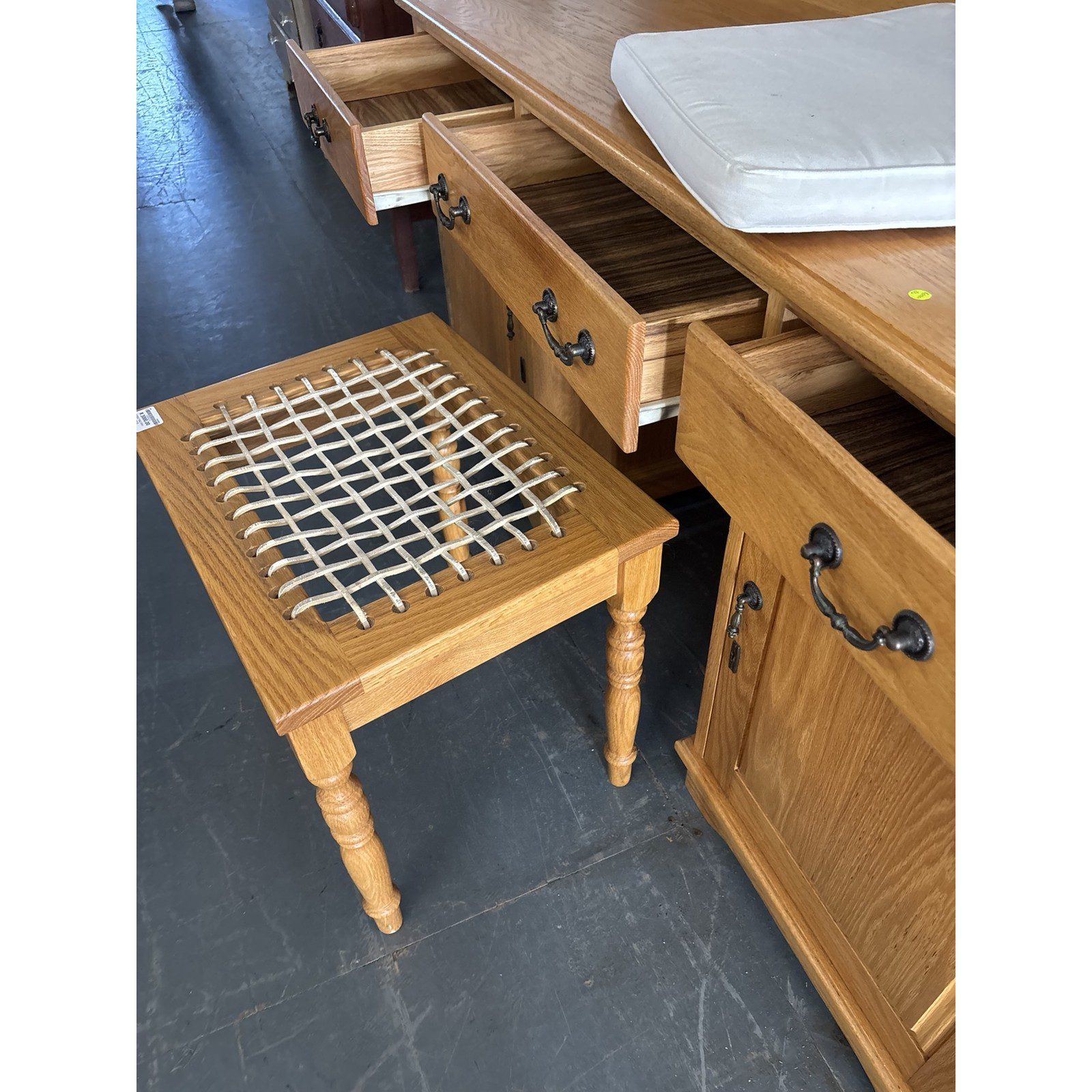 Solid Oak Dressing Table with Triple Mirror & Stool - Image 4