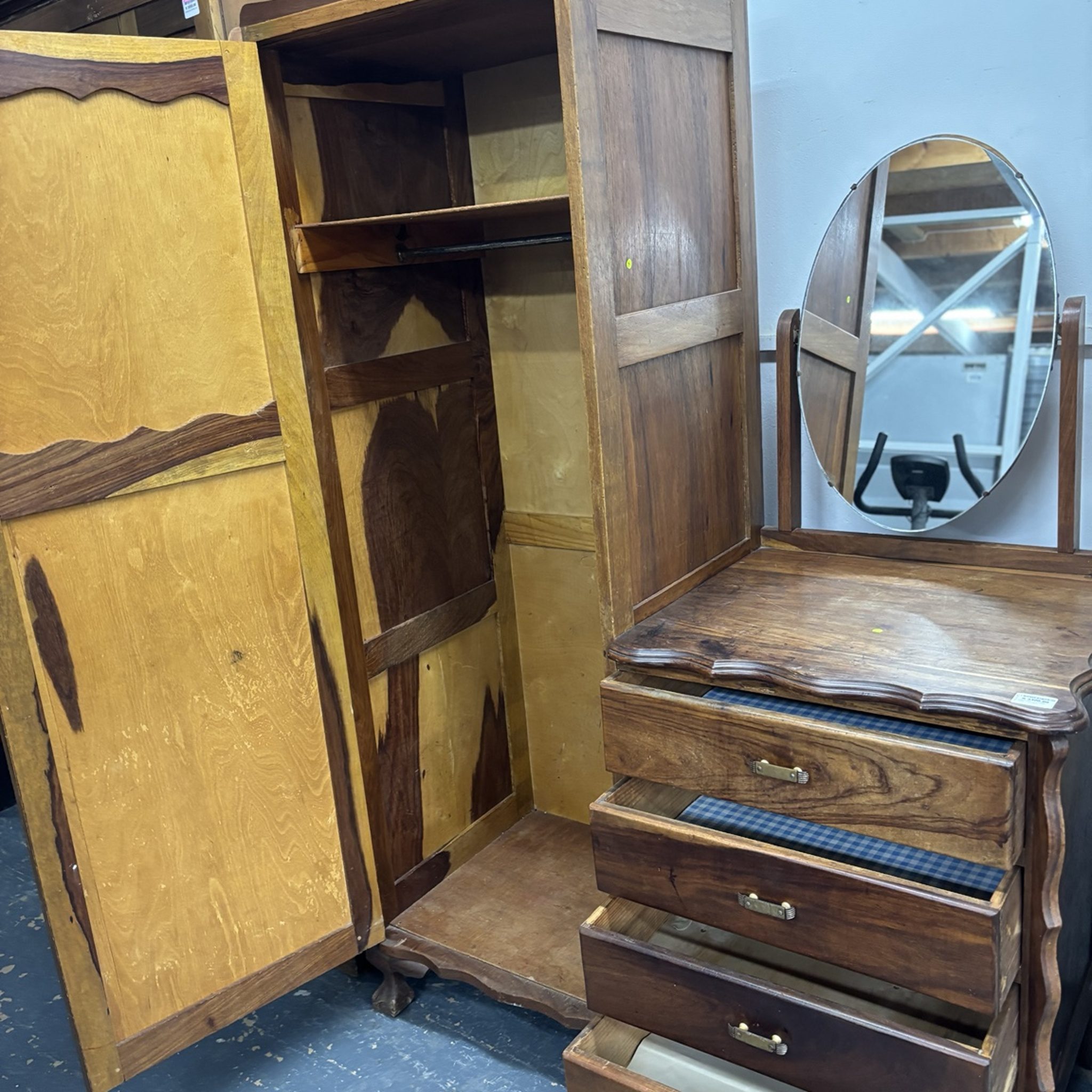 Solid Wood Wardrobe with Dressing Table & Mirror - Image 4