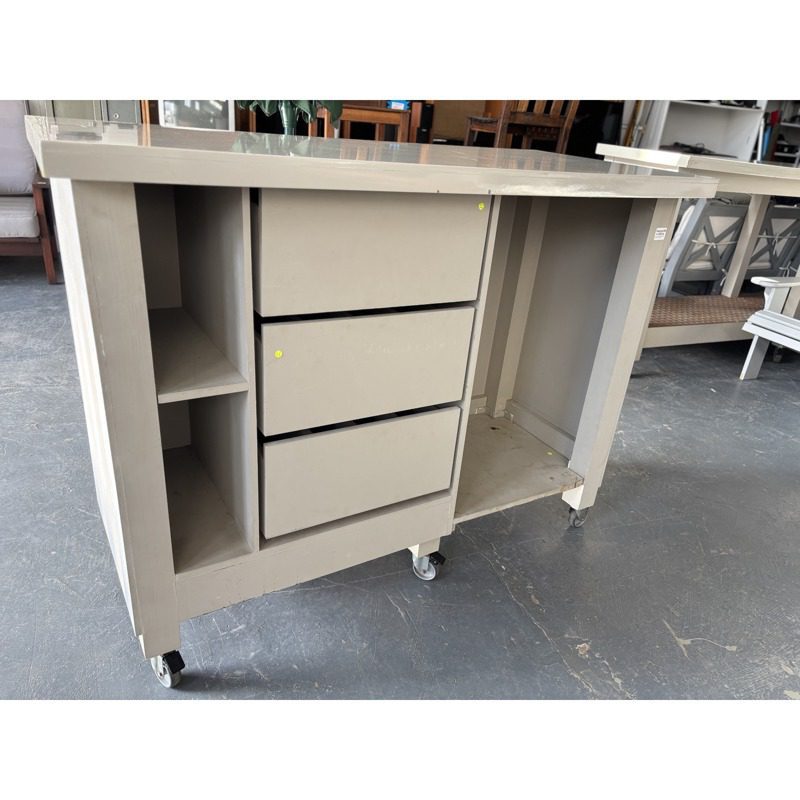 Mobile Taupe/White Kitchen Island with 3 Drawers & Castors - Image 2