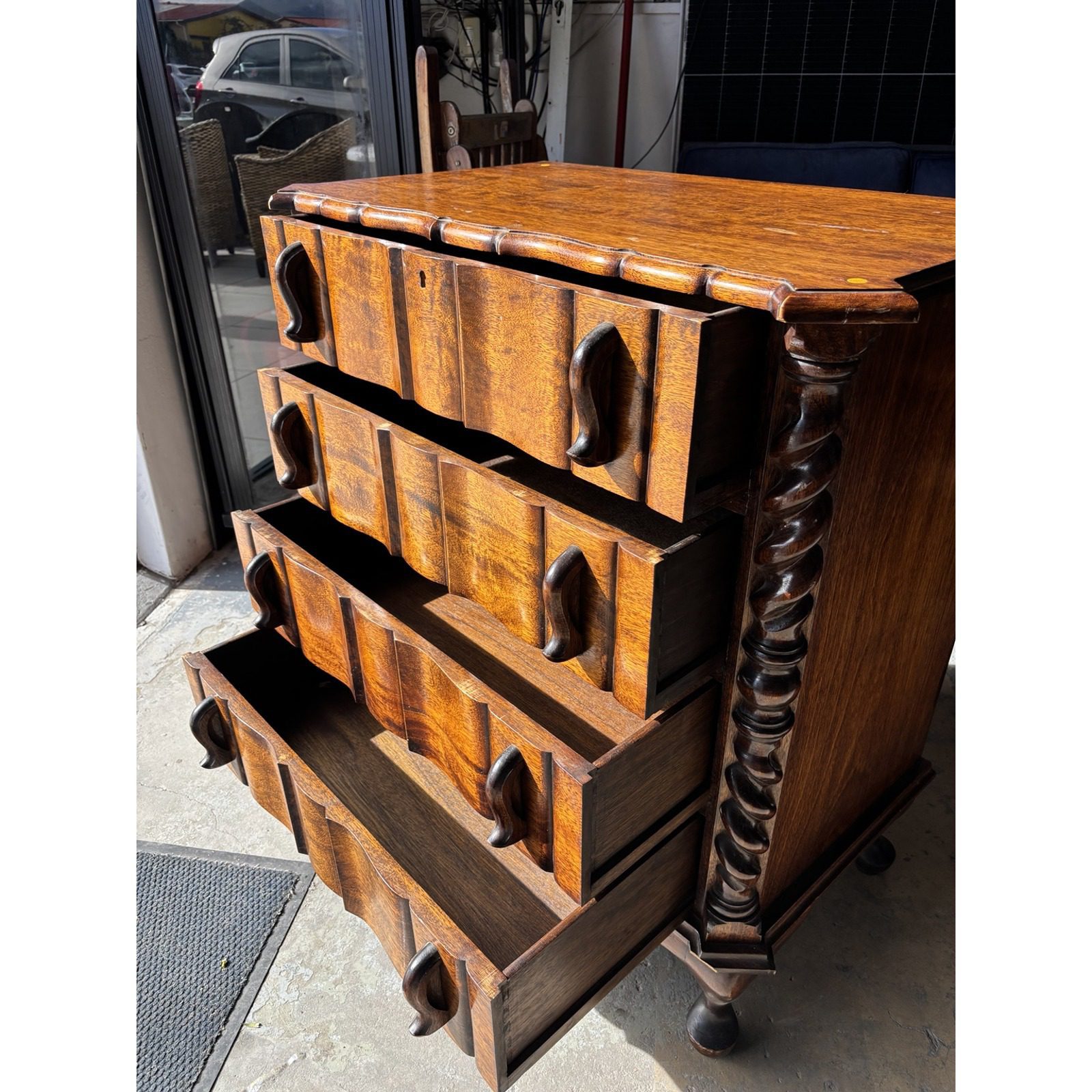 Antique-Style Barley Twist 4 Drawer Chest - Image 6