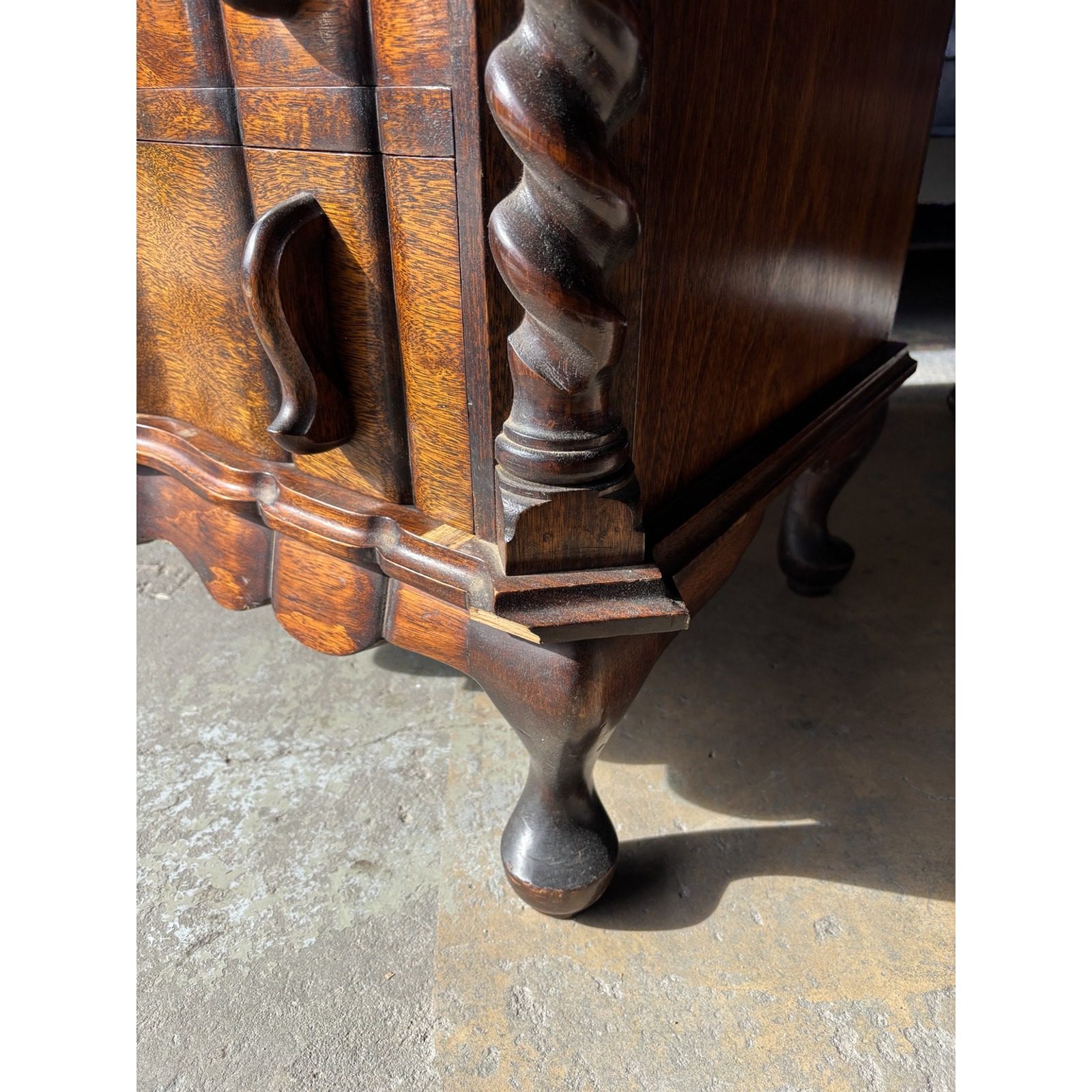 Antique-Style Barley Twist 4 Drawer Chest - Image 4