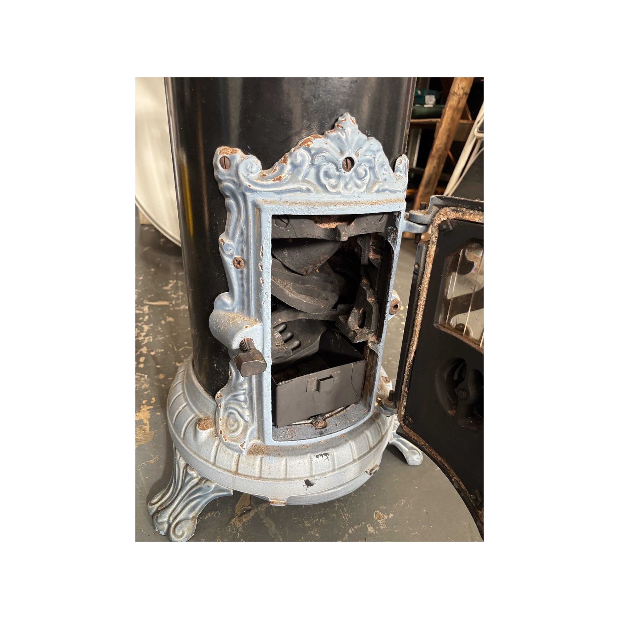Godin Small Cast Iron Coal Fireplace – Blue & Black - Image 6