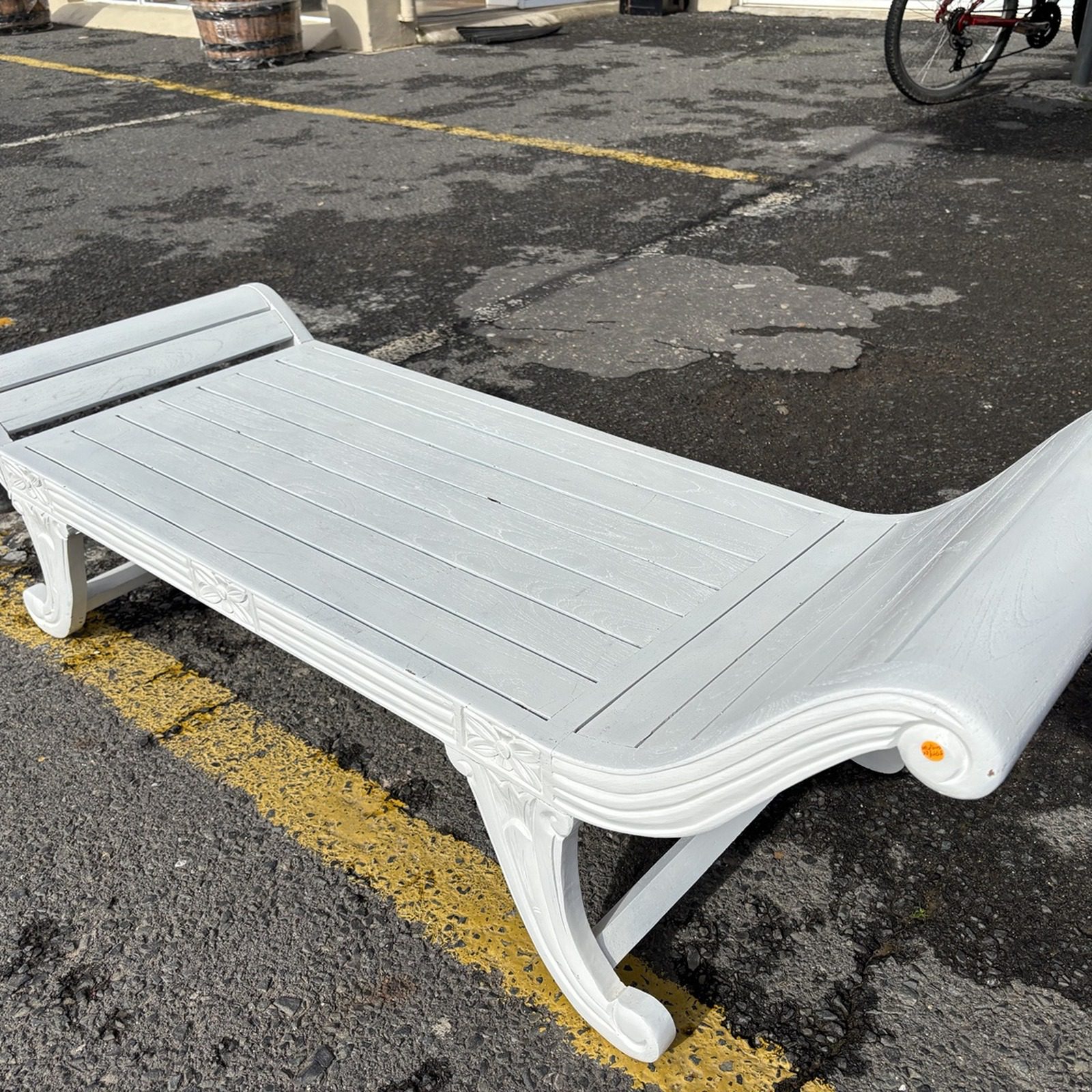 Classic White Wooden Cleopatra Bench - Image 3