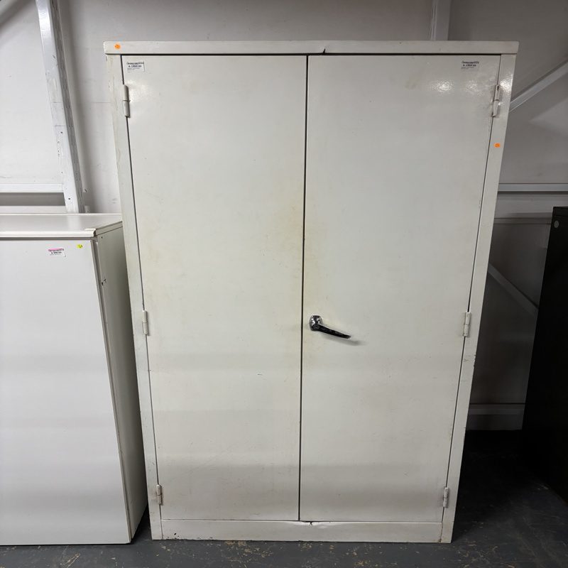 White Lockable Steel Stationery Cabinet with Adjustable Shelves - Image 4